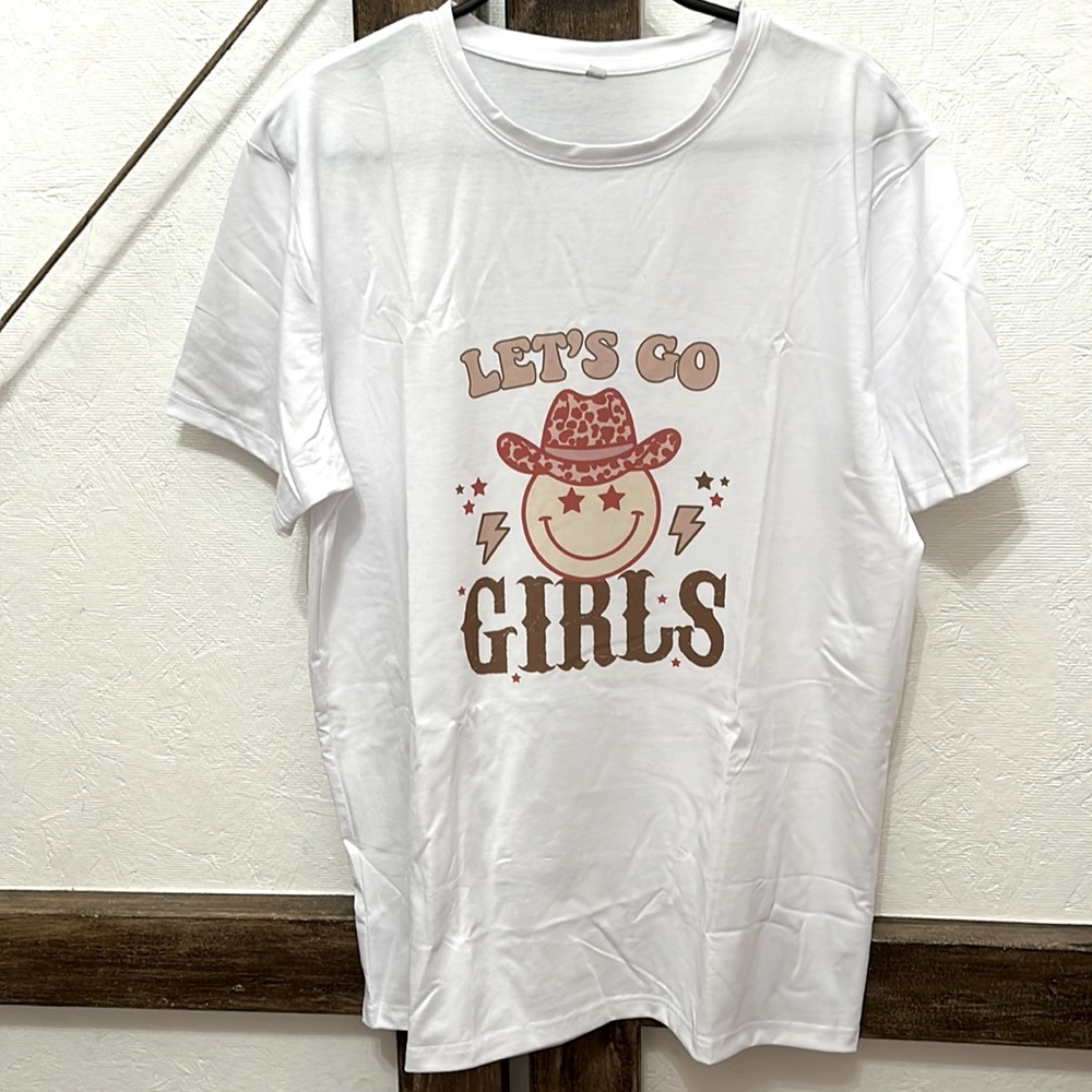 New let’s go girls graphic tee